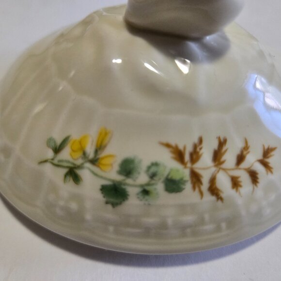 Mikasa Sugar Bowl with Salt & Pepper Shakers - Picture 9 of 14